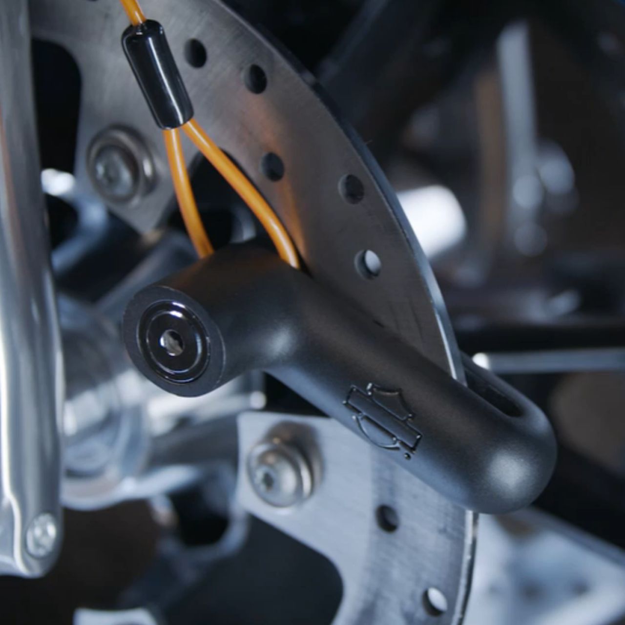 ディスクブレーキロック