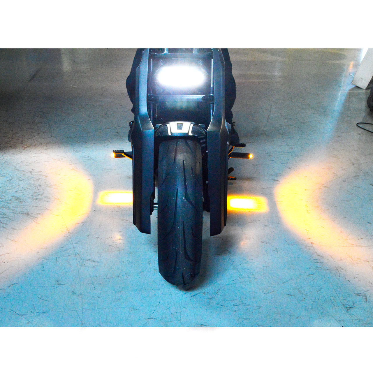 【12月限定セール】 【車検対応】 ハーレー フットペグLEDウインカー ブラック