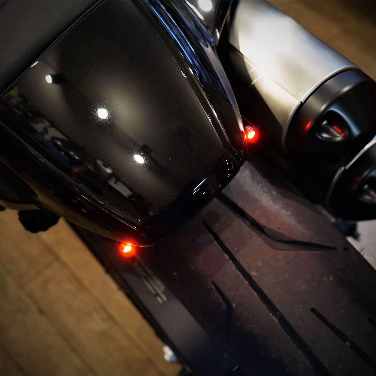 サイドナンバーブラケット・リア用 ウインカー移設キット