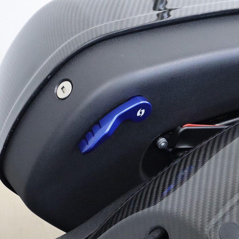 サドルバッグラッチレバー