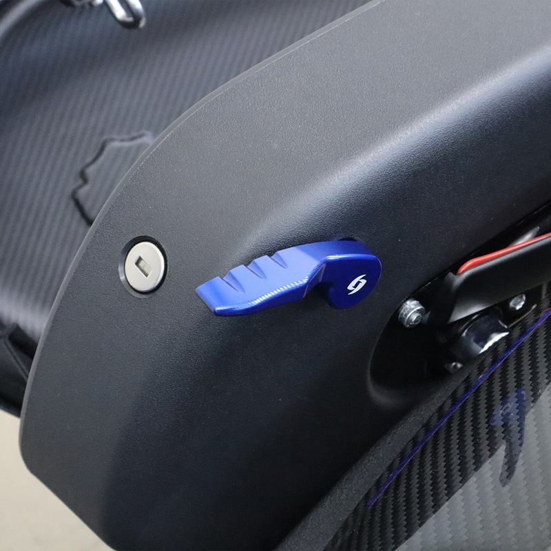 サドルバッグラッチレバー