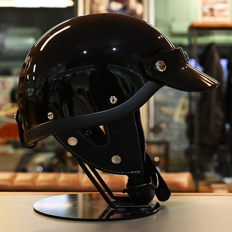 ショーティー4 ハーフキャップヘルメット ブラック/ホワイトチンカップ