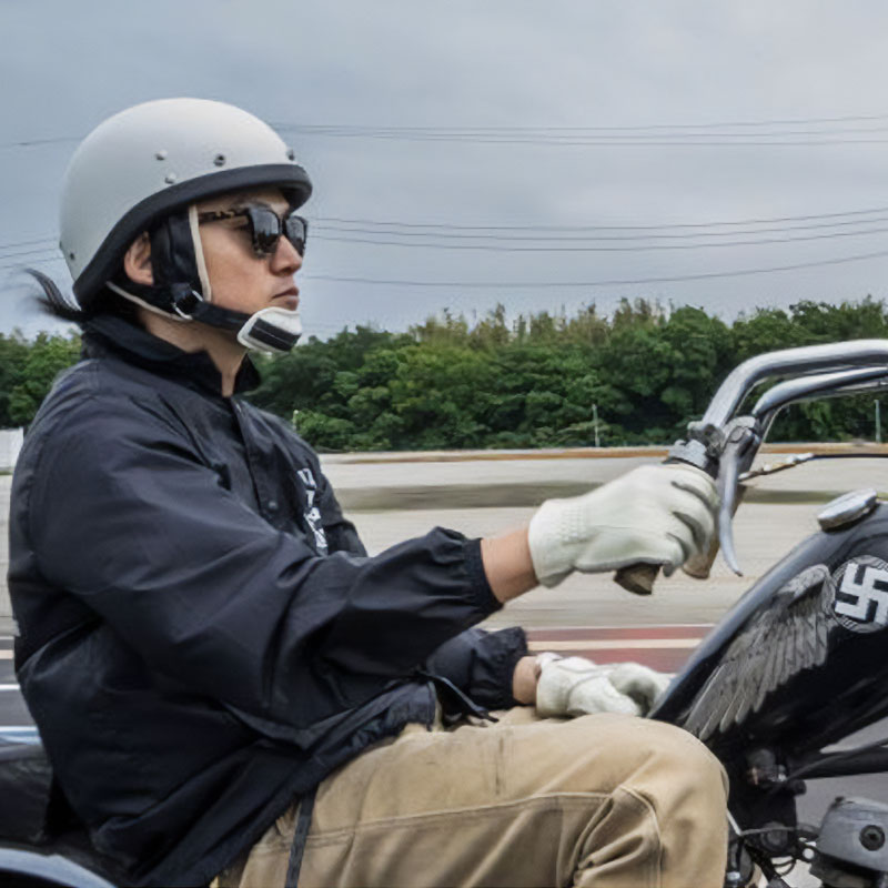 BEETLE PTR ハーフヘルメット アイボリー/ブラックチンカップ