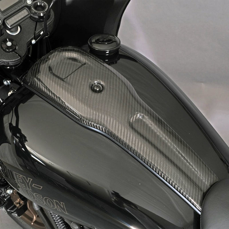 ドライカーボン タンクカバー 綾織り