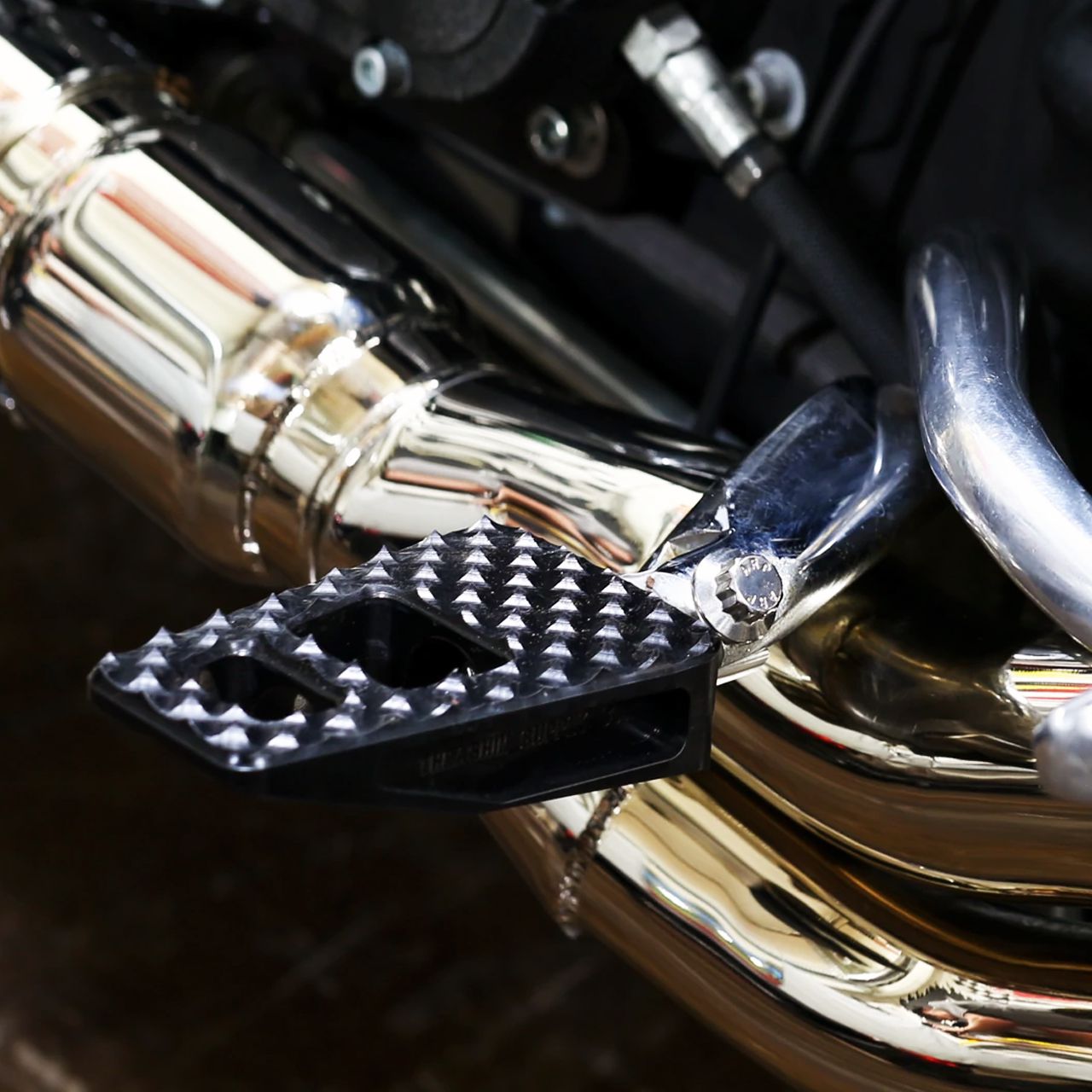 P-54 パッセンジャーフットペグ ブラックアルマイト