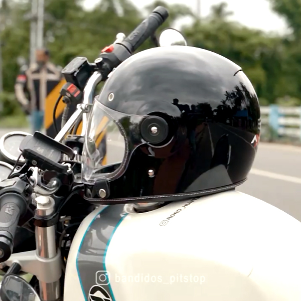 【12月限定セール】 ブルート フルフェイスヘルメット ブラック AXOR