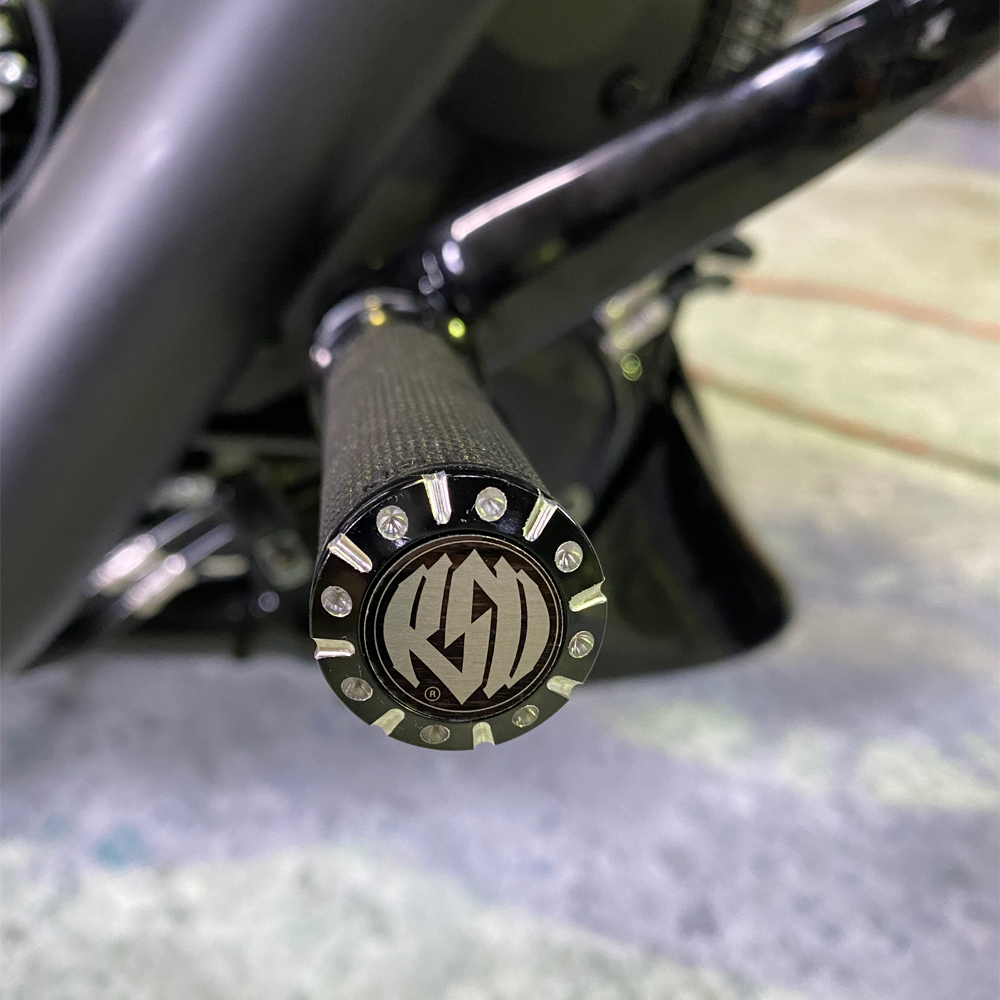 クロノ フットペグ（左右ペア） コントラストカット