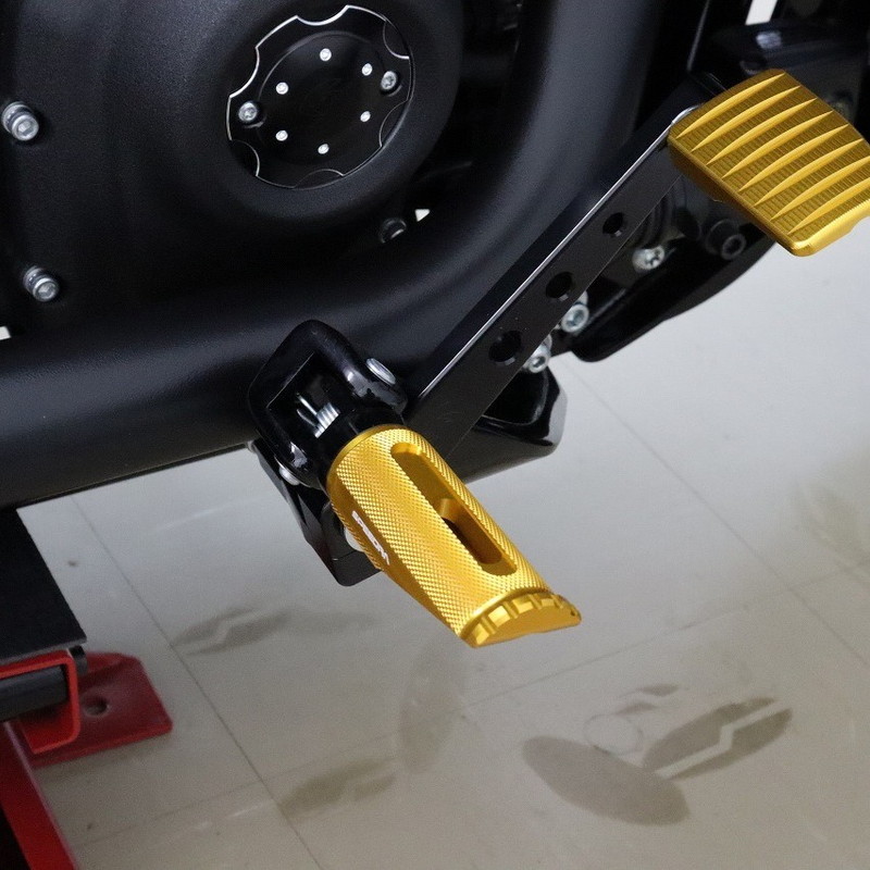 アルミ削り出し フットペグ