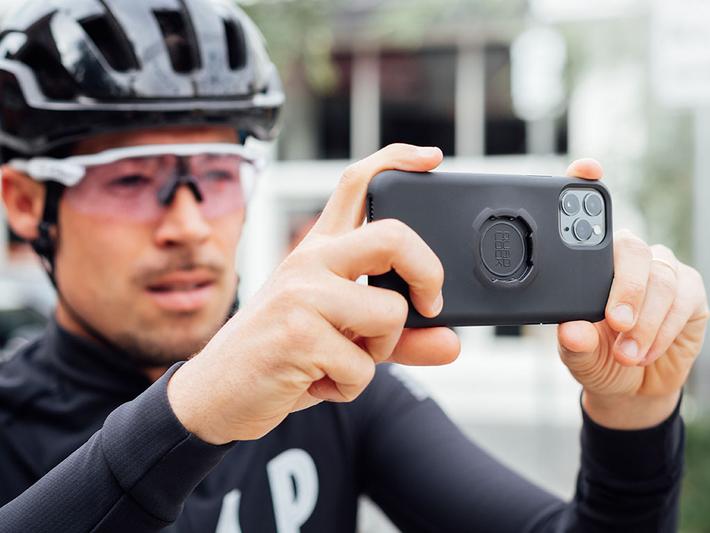 iPhone 13 ProMax用 TPU・ポリカーボネイト製ケース