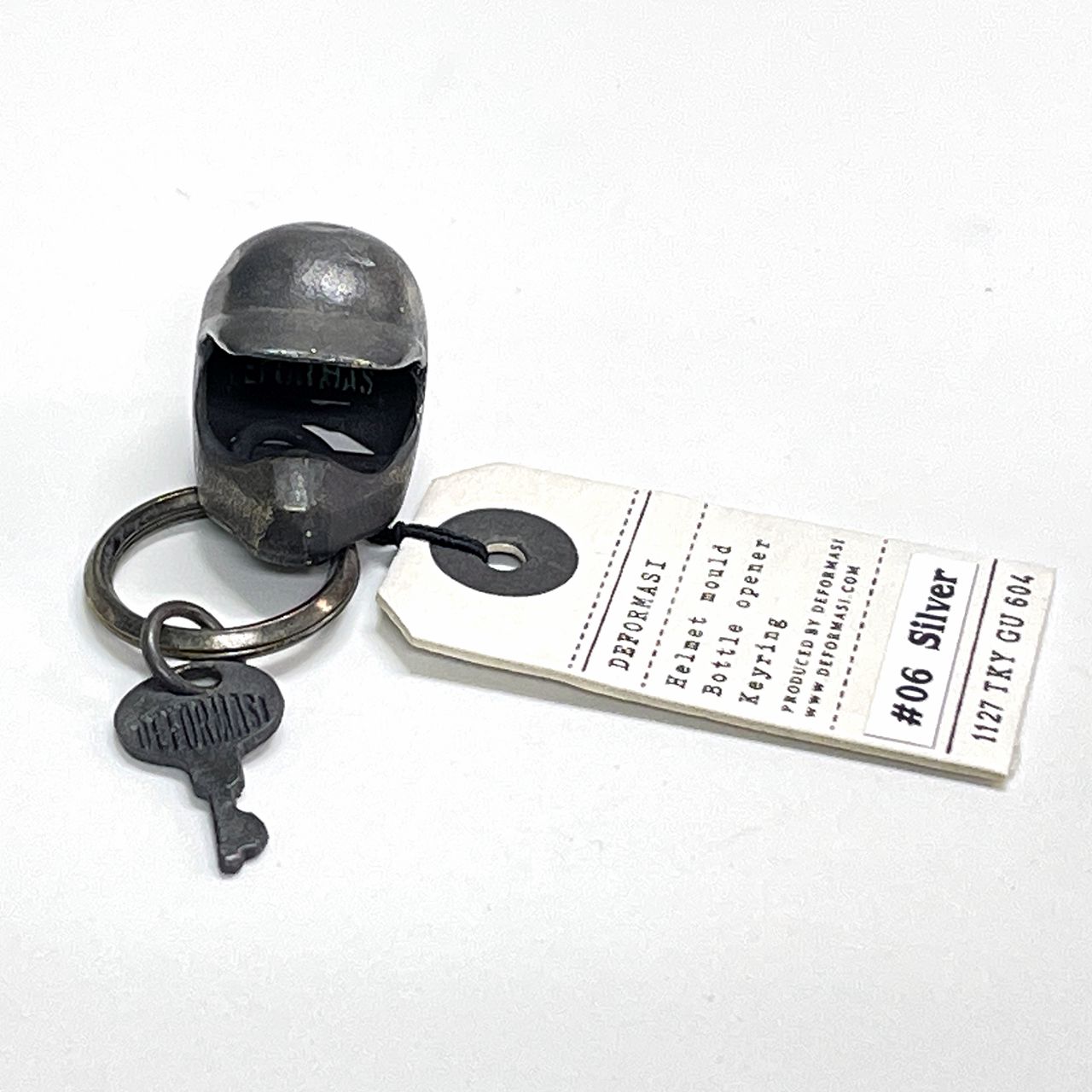 モトクロス風 ヘルメット型キーホルダー シルバー/ブラック DEFORMASI（デフォルマシ）