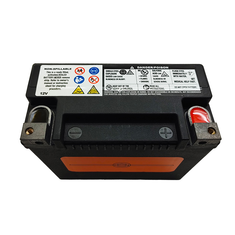 標準装備 AGMバッテリー