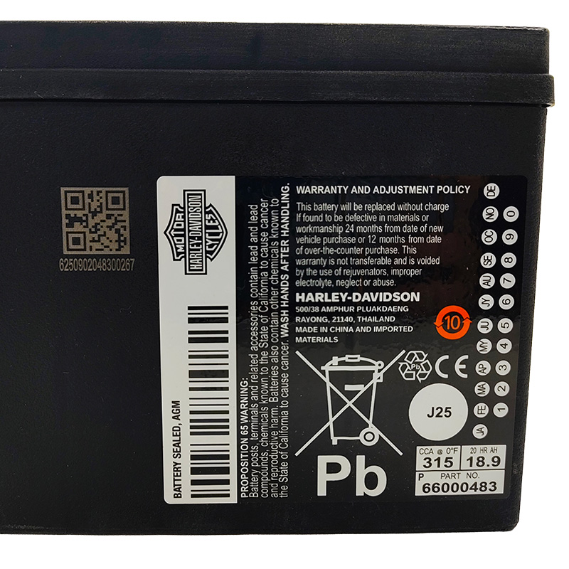 標準装備 AGMバッテリー