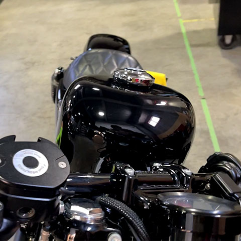 ハイマウント タンクリフトアップキット 2.5インチ/ブラックパウダーコート・ブラックハードウェア付き