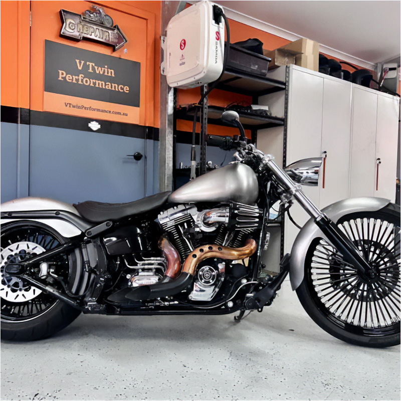 【クリスマスセール】カットバック フルエキゾースト ブラック/カッパー