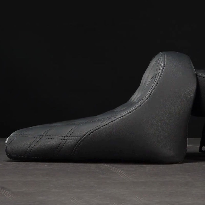 レネゲード ソロシート ラティスステッチ ブラック