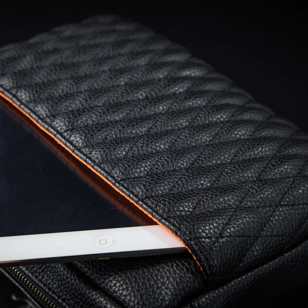 ショルダースクエアバッグ オールドシンボル ヴィーガンレザー ブラック DLMS