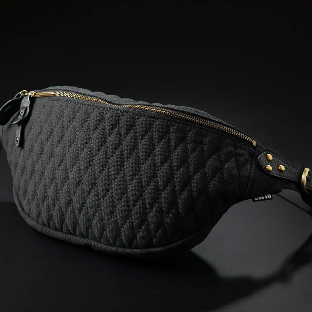 DLMS ウエスト・ボディバッグ オールドライト キャンバス ブラック