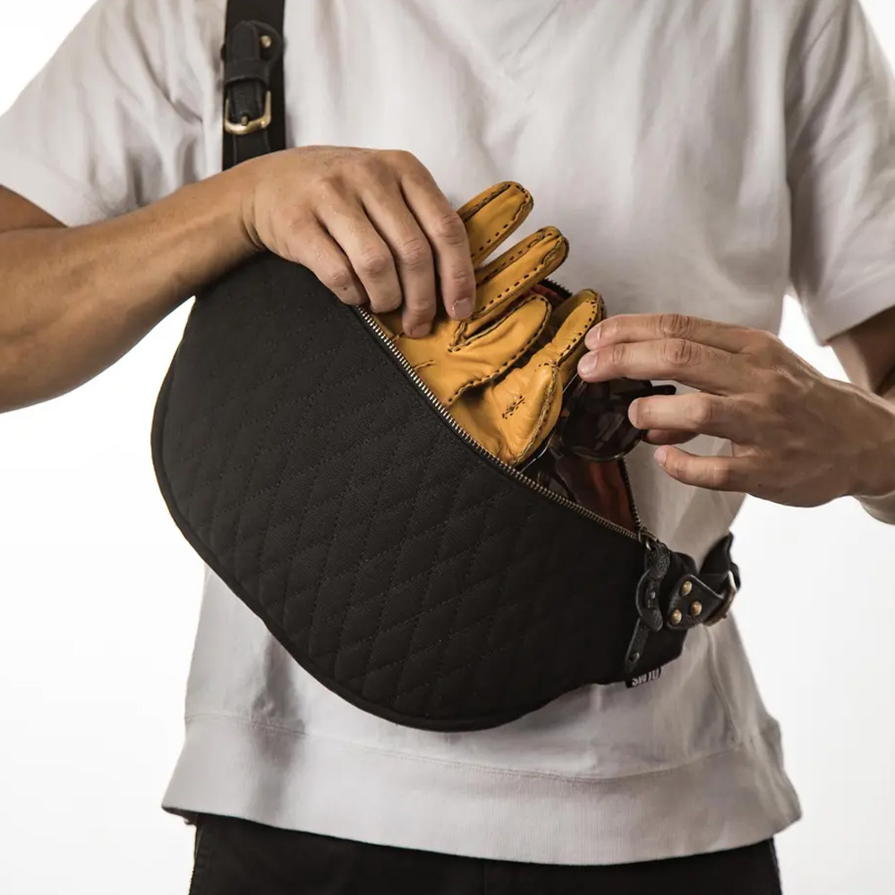 DLMS ウエスト・ボディバッグ オールドライト キャンバス ブラック