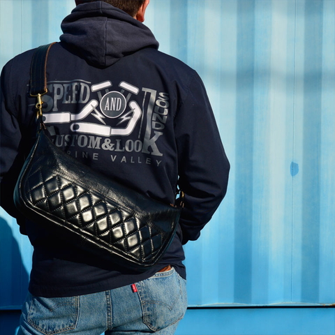 DINマーケット SHMレザーショルダーバッグ