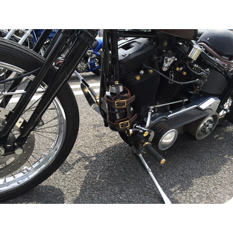 グリースモンキー フューエルボトルホルダー ブラウンステッチ/金具ブラス