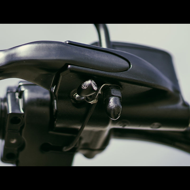 ハーレーハンドルバーマウントステー ブラック