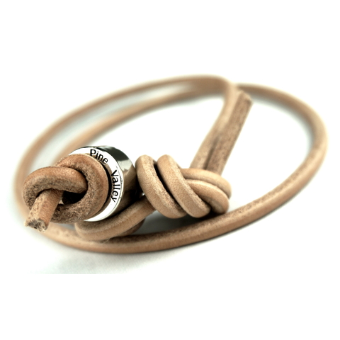 【在庫限り】 レザーブレスレット3連/ナチュラル